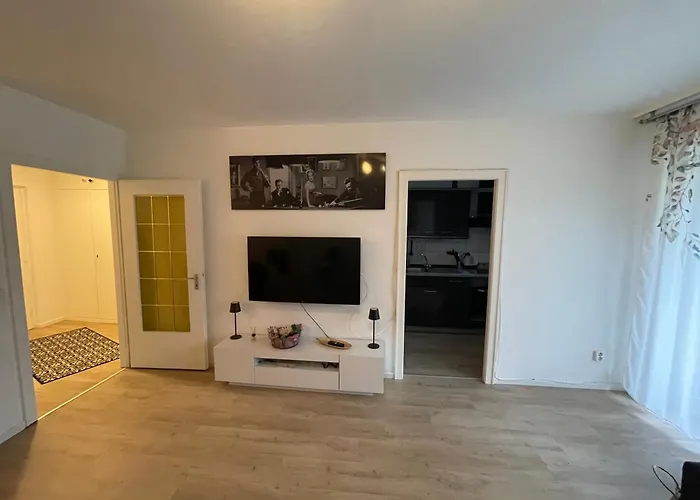 Gemuetliche, Moderne Wohnung Fuer 2-4 Personen