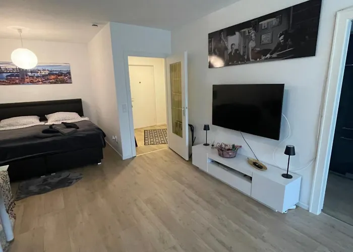 Gemuetliche, Moderne Wohnung Fuer 2-4 Personen